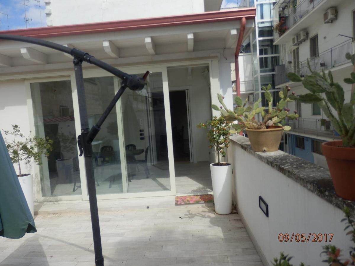 Casa Lauretta - Terrazza - Garage Wifi E Bici Gratuite Villa Lecce Exterior photo